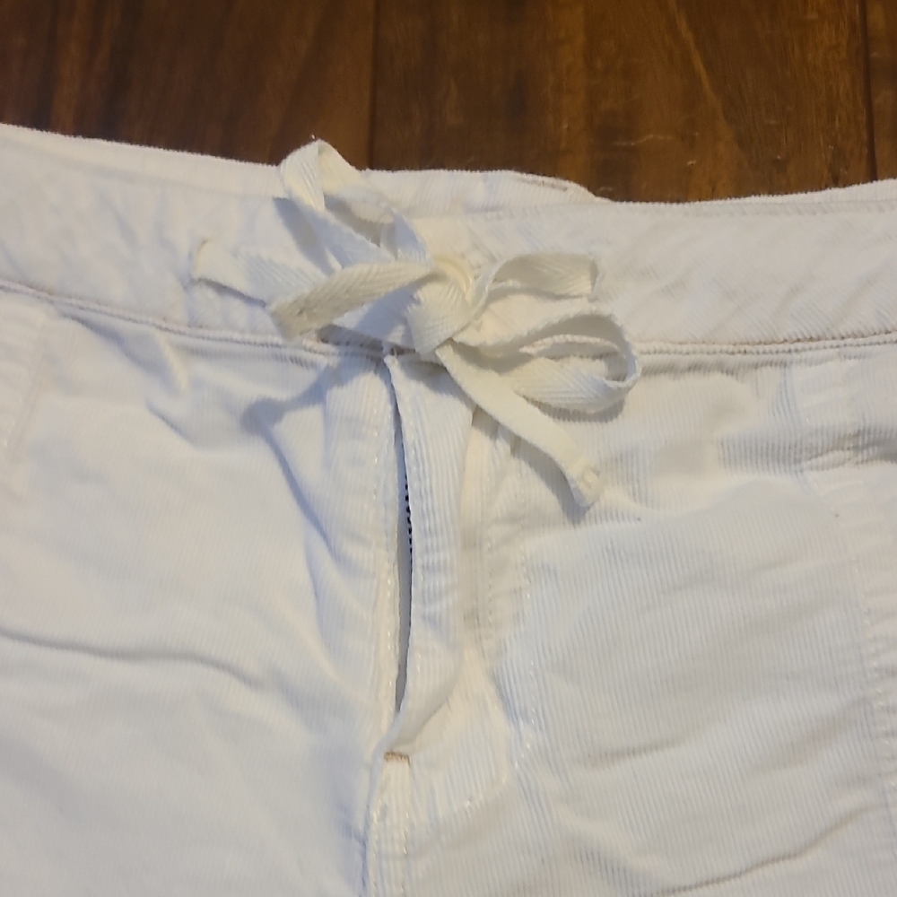 UNIONBAY White Cargo Shorts with Drawstring Waist - Picture 3 of 8